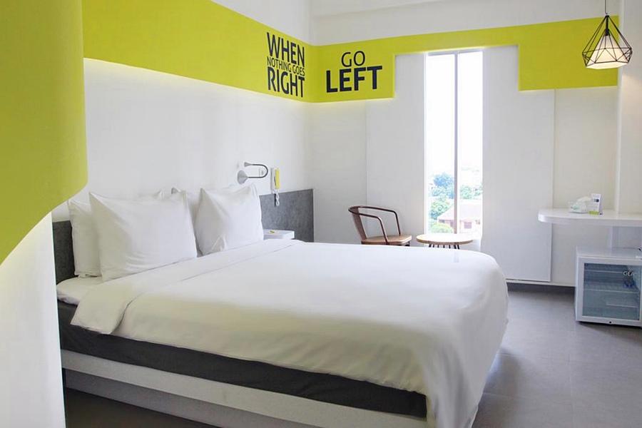Yello Hotel Jemursari Surabaya Luaran gambar